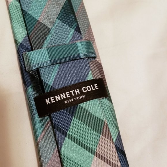 NWOT Kenneth Cole plaid slim tie - Picture 4 of 6